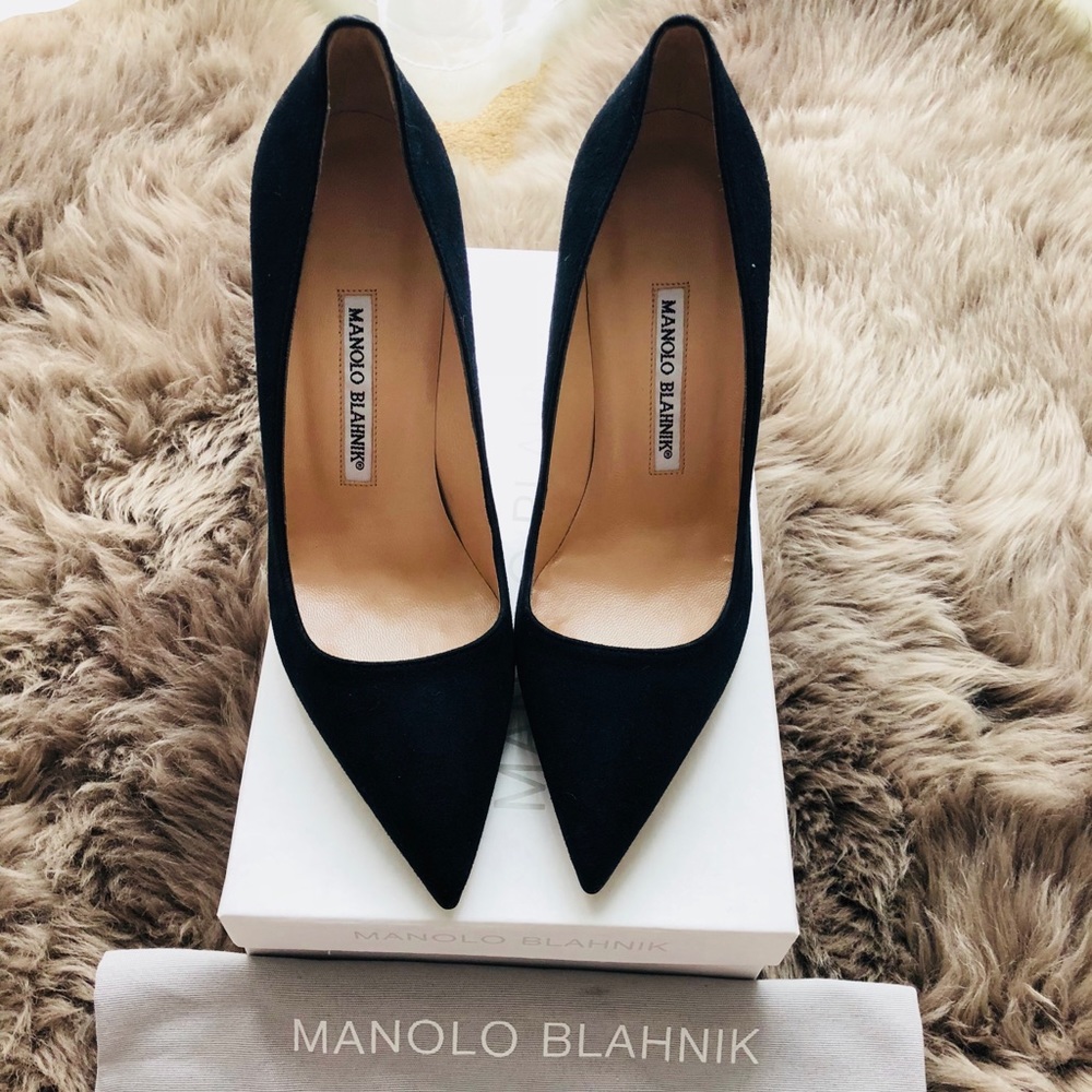 New Manolo Blahnik BB Suede Navy Blue Pumps